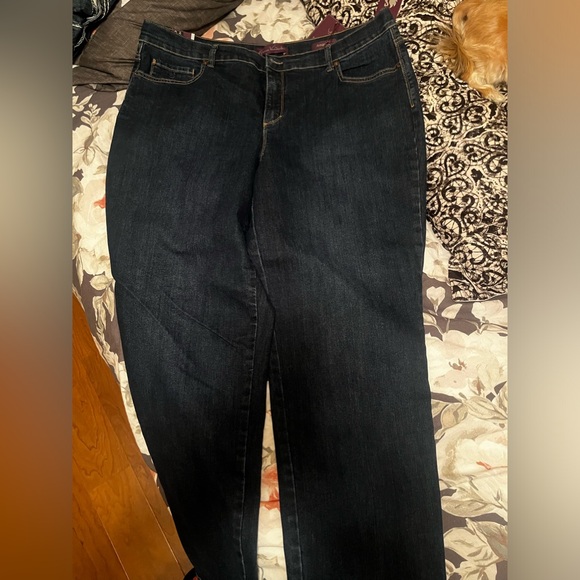 18W Average Brand New AMANDA Supreme Stretch Jeans Gloria Vanderbilt - Picture 8 of 8